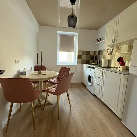 Blue - Neversea - Old Town Apartment Constanta