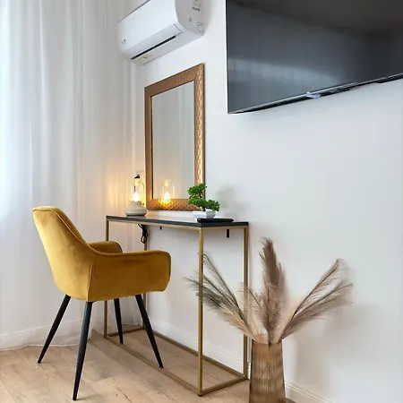 Blue - Neversea - Old Town Apartment Constanta