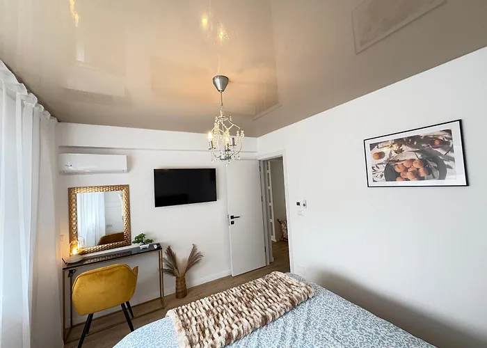 Blue - Neversea - Old Town *